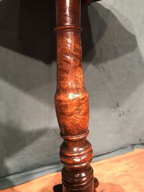 OAK SIDE TILT TOP TABLE - ADDITIONAL PHOTO 2