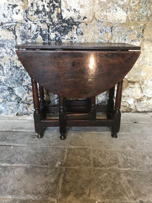 SMALL OAK GATELEG TABLE - ADDITIONAL PHOTO 5