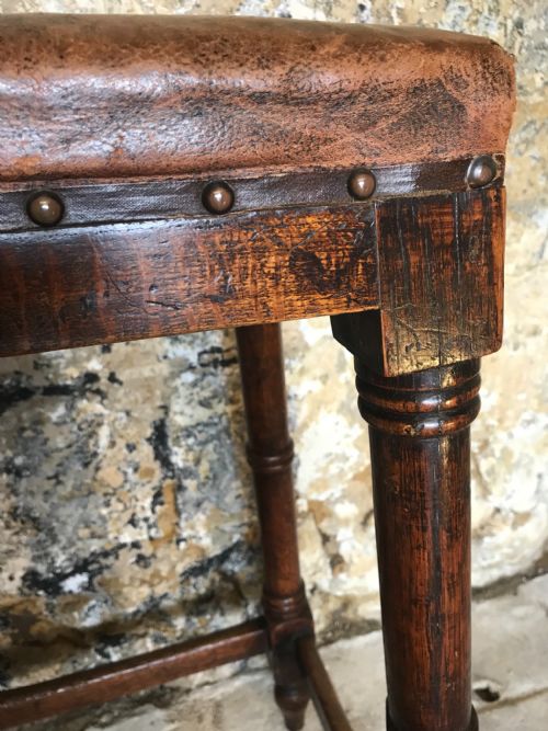 LARGE WELSH OAK STOOL - ADDITIONAL PHOTO 4