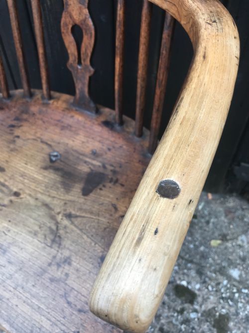 ANTIQUE WINDSOR CHAIR - ADDITIONAL PHOTO 9