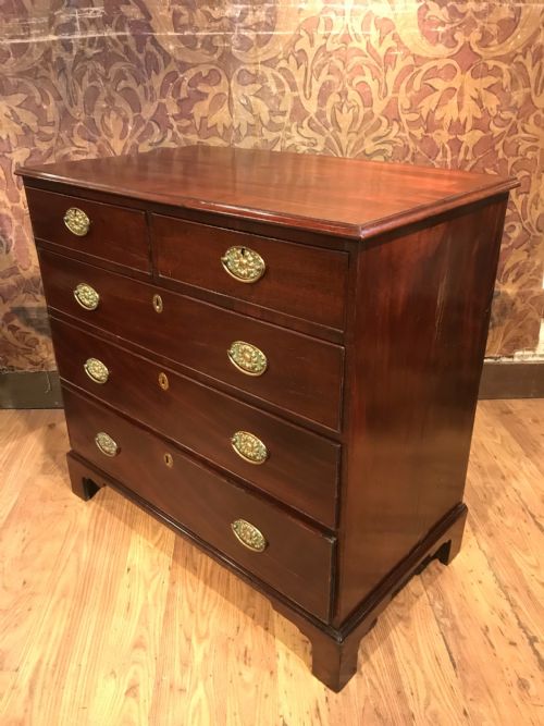 GEORGIAN MAHOGANY CHEST OF DRAWERS - ADDITIONAL PHOTO 2
