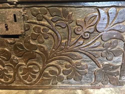 EARLY OAK CHEST - ADDITIONAL PHOTO 2
