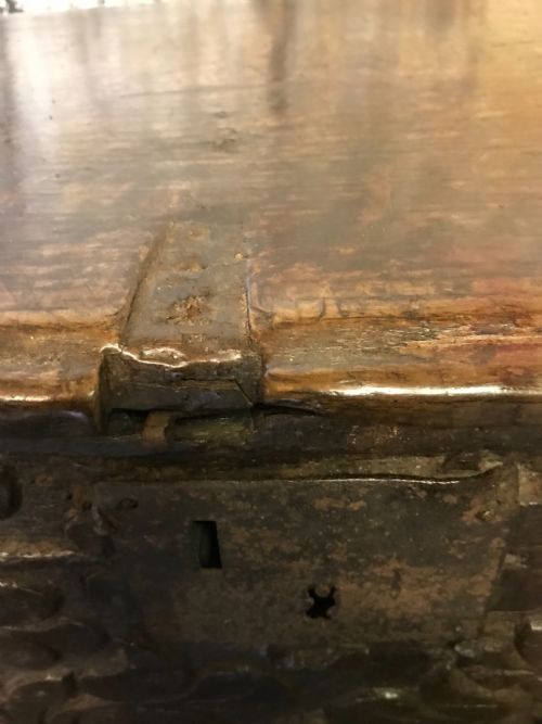 EARLY OAK CHEST - ADDITIONAL PHOTO 8