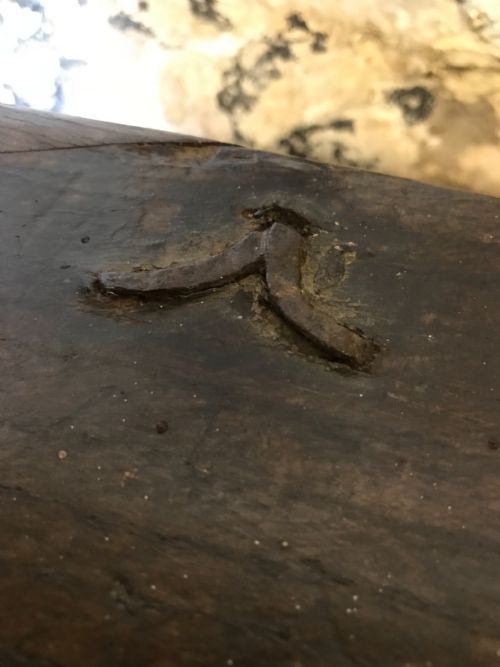 EARLY OAK CHEST - ADDITIONAL PHOTO 9