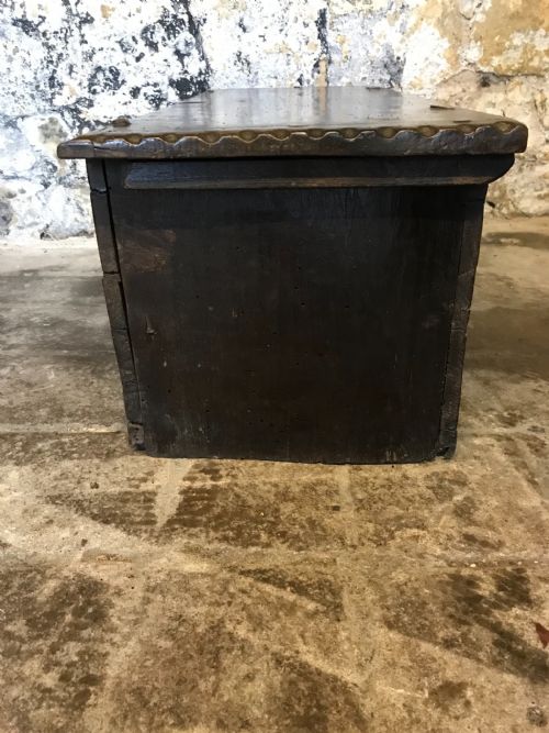 EARLY OAK CHEST - ADDITIONAL PHOTO 14