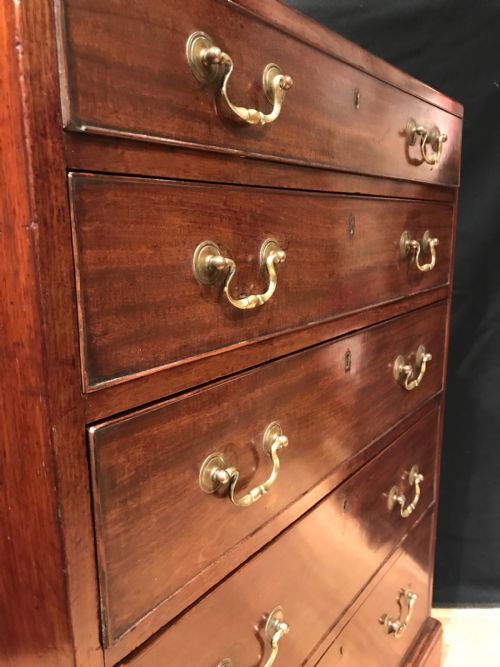 ANTIQUE CHEST OF DRAWERS - ADDITIONAL PHOTO 2