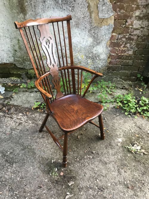 ANTIQUE WINDSOR CHAIR - ADDITIONAL PHOTO 1