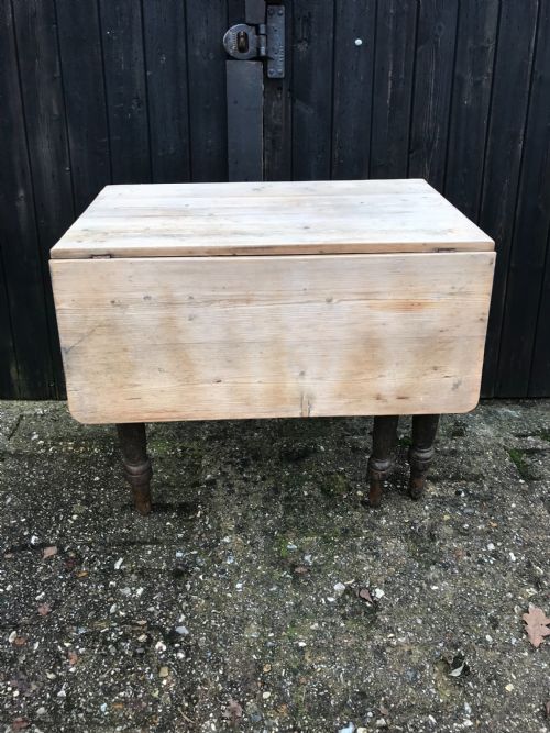 ANTIQUE PINE TABLE - ADDITIONAL PHOTO 4