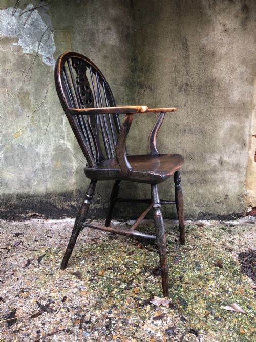 antique windsor chair - CATEGORY: ANTIQUE CHAIRS - DATED 19TH CENTURY