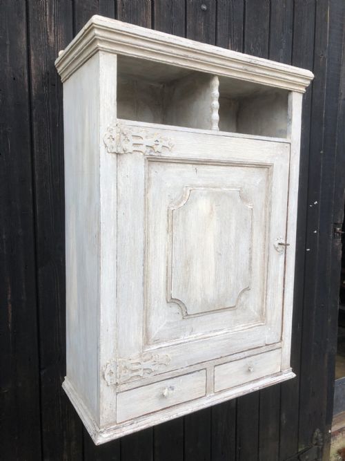 ANTIQUE PAINTED WALL CUPBOARD - ADDITIONAL PHOTO 2