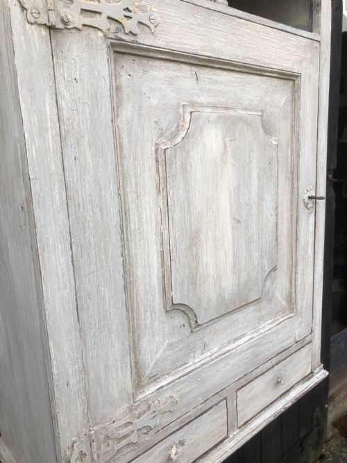 ANTIQUE PAINTED WALL CUPBOARD - ADDITIONAL PHOTO 7