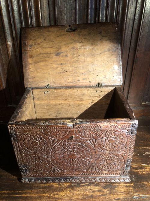 EARLY OAK BOX - ADDITIONAL PHOTO 5
