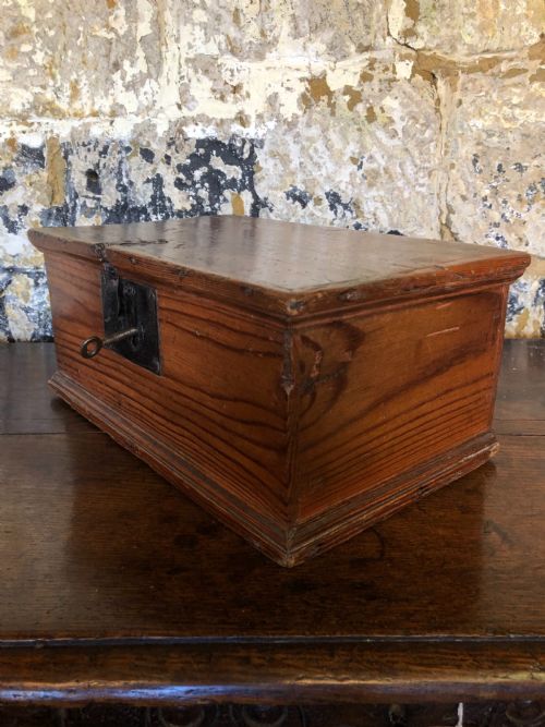 EARLY PINE BOX - ADDITIONAL PHOTO 7