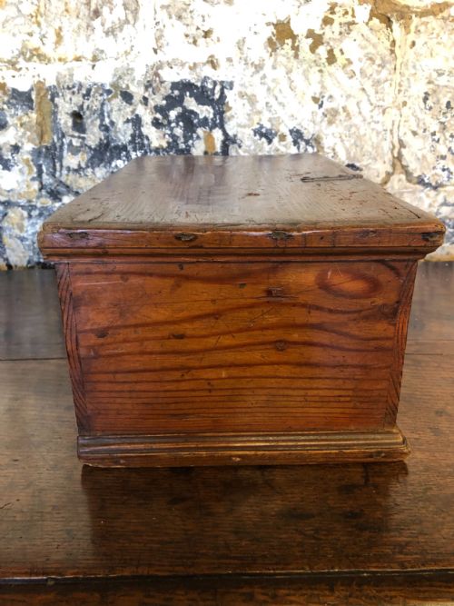 EARLY PINE BOX - ADDITIONAL PHOTO 8