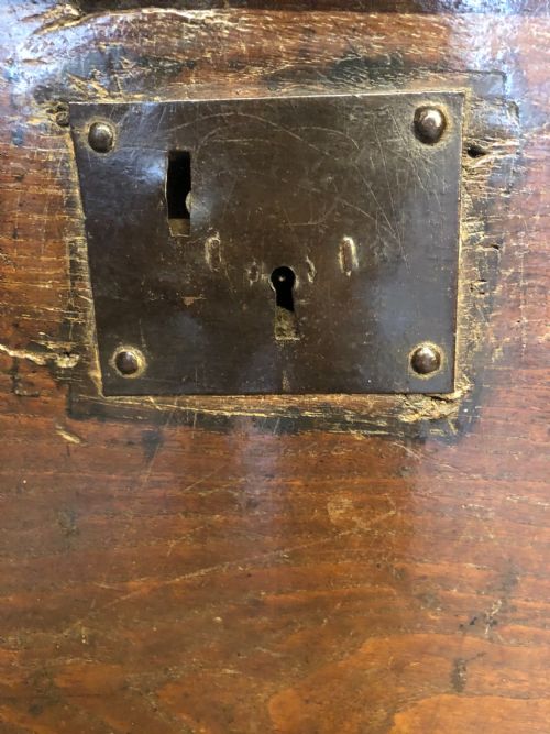 EARLY OAK COFFER - ADDITIONAL PHOTO 5