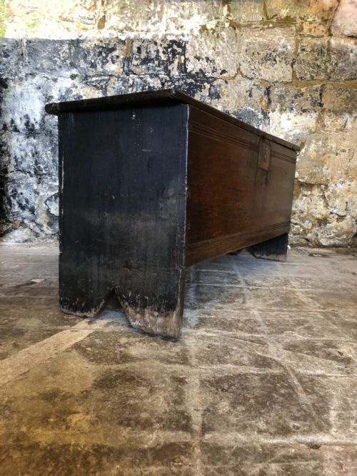 EARLY OAK COFFER - ADDITIONAL PHOTO 1