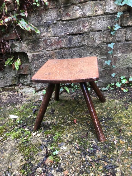 PRIMITIVE OAK STOOL - ADDITIONAL PHOTO 1