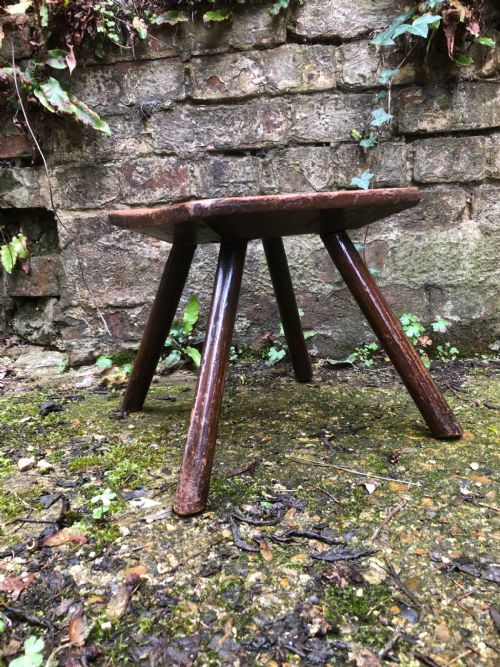 PRIMITIVE OAK STOOL - ADDITIONAL PHOTO 2