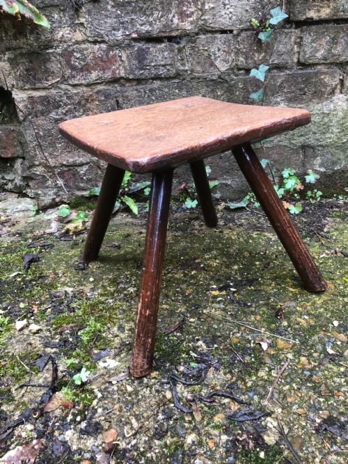 PRIMITIVE OAK STOOL - ADDITIONAL PHOTO 4