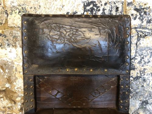 EARLY OAK CHAIR - ADDITIONAL PHOTO 5