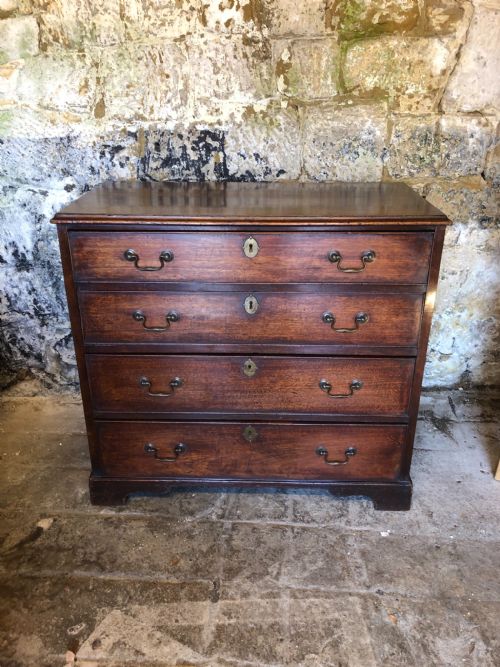 ANTIQUE MAHOGANY CHEST OF DRAWERS - ADDITIONAL PHOTO 2