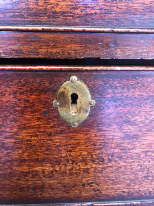 ANTIQUE MAHOGANY CHEST OF DRAWERS - ADDITIONAL PHOTO 4