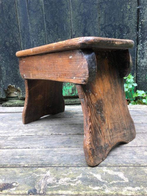 ANTIQUE PINE BOARDED STOOL - ADDITIONAL PHOTO 4