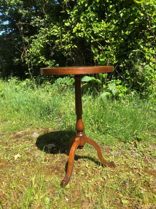 ANTIQUE WINE TABLE - ADDITIONAL PHOTO 1