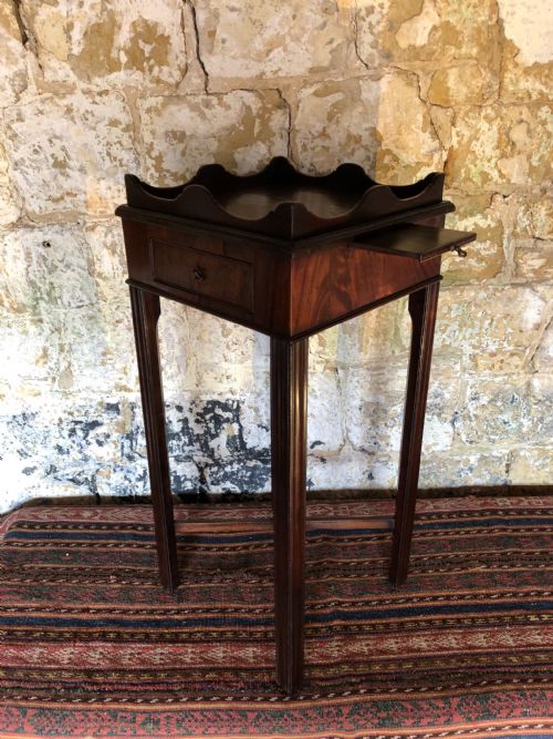 GEORGIAN SIDE TABLE - ADDITIONAL PHOTO 1
