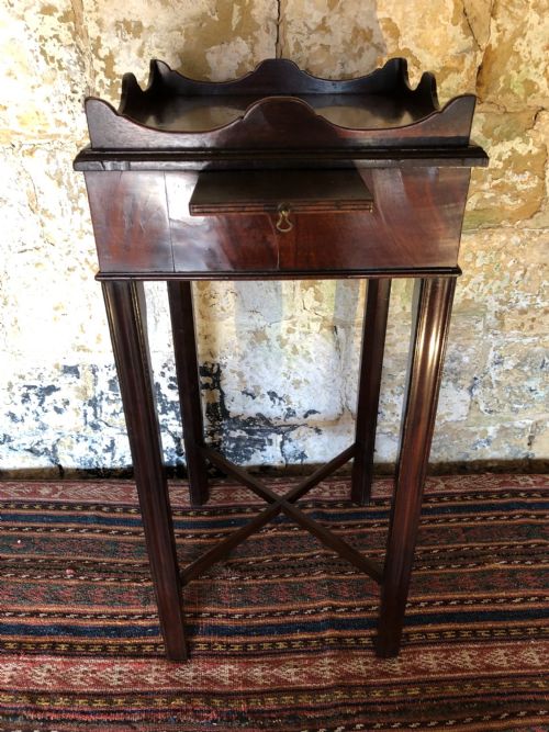 GEORGIAN SIDE TABLE - ADDITIONAL PHOTO 5
