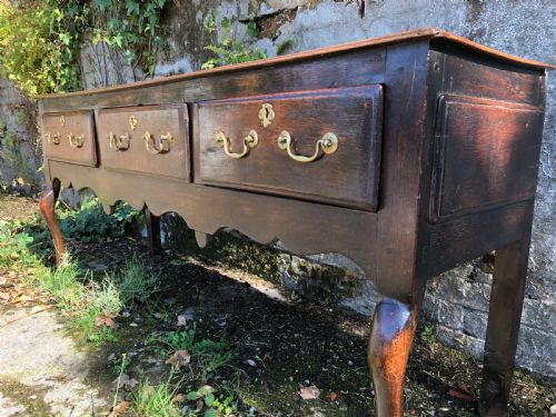 18TH CENTURY OAK DRESSER BASE - ADDITIONAL PHOTO 3