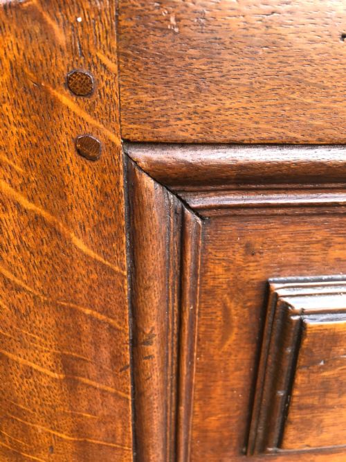 EARLY OAK CUPBOARD - ADDITIONAL PHOTO 5