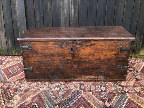 EARLY OAK MARITIME CHEST - ADDITIONAL PHOTO 4