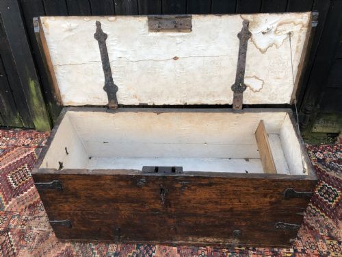 EARLY OAK MARITIME CHEST - ADDITIONAL PHOTO 12