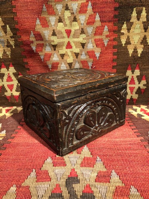 EARLY OAK SMALL BOX - ADDITIONAL PHOTO 4