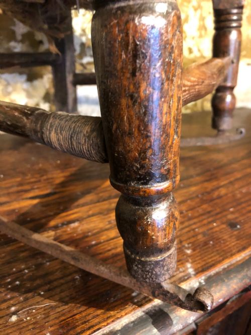 ANTIQUE CHILDS CHAIR - ADDITIONAL PHOTO 1