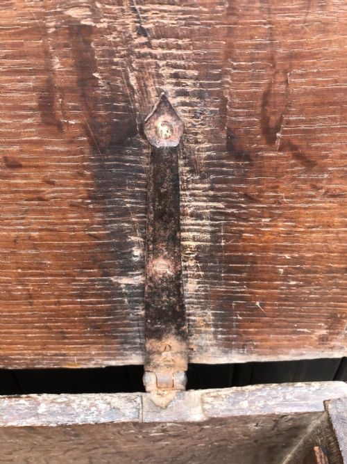 EARLY OAK COFFER - ADDITIONAL PHOTO 9