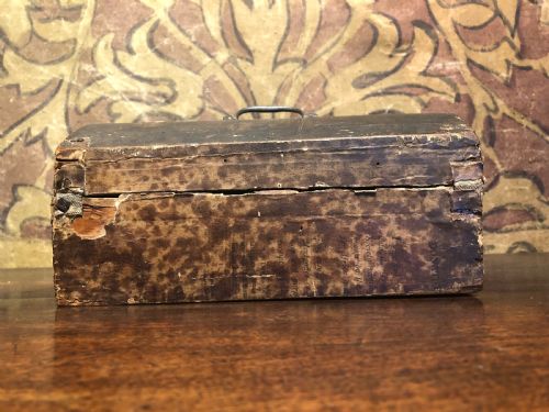 SMALL ANTIQUE TRUNK - ADDITIONAL PHOTO 5