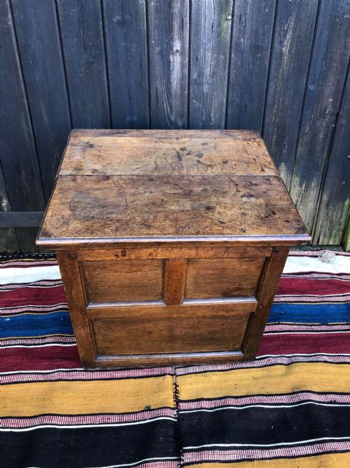 EARLY OAK CHEST - ADDITIONAL PHOTO 4