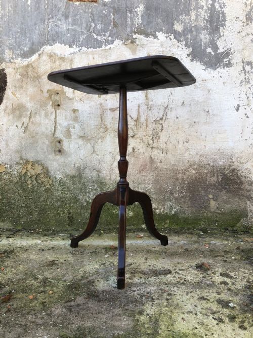 SMALL REGENCY TABLE - ADDITIONAL PHOTO 2