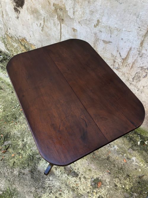 SMALL REGENCY TABLE - ADDITIONAL PHOTO 3