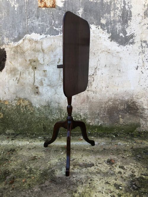 SMALL REGENCY TABLE - ADDITIONAL PHOTO 6