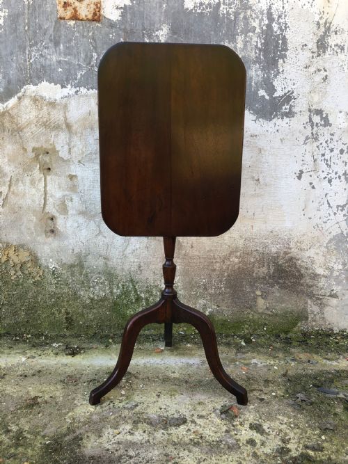 SMALL REGENCY TABLE - ADDITIONAL PHOTO 7