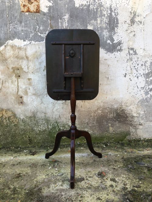 SMALL REGENCY TABLE - ADDITIONAL PHOTO 8