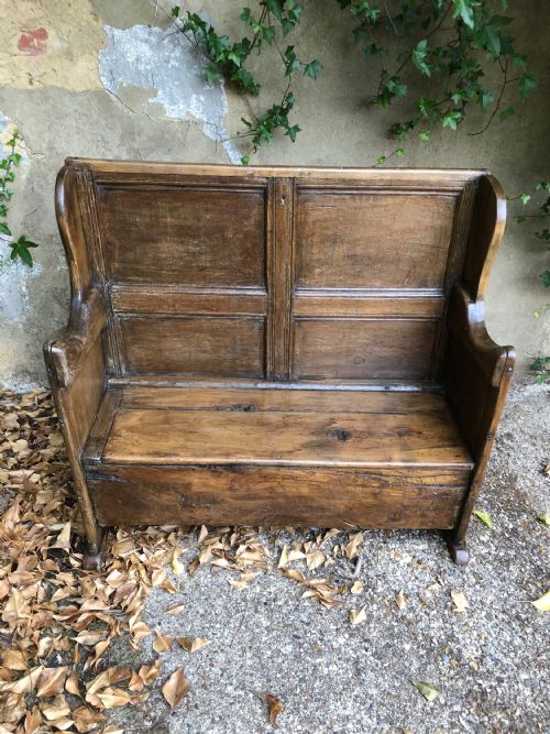 ANTIQUE PRIMITIVE SETTLE - ADDITIONAL PHOTO 2