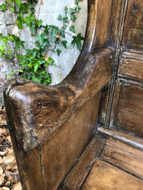 ANTIQUE PRIMITIVE SETTLE - ADDITIONAL PHOTO 6