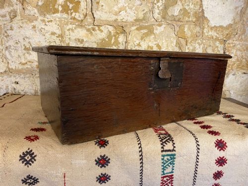 ANTIQUE OAK BOX - ADDITIONAL PHOTO 1