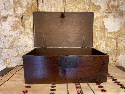 ANTIQUE OAK BOX - ADDITIONAL PHOTO 2
