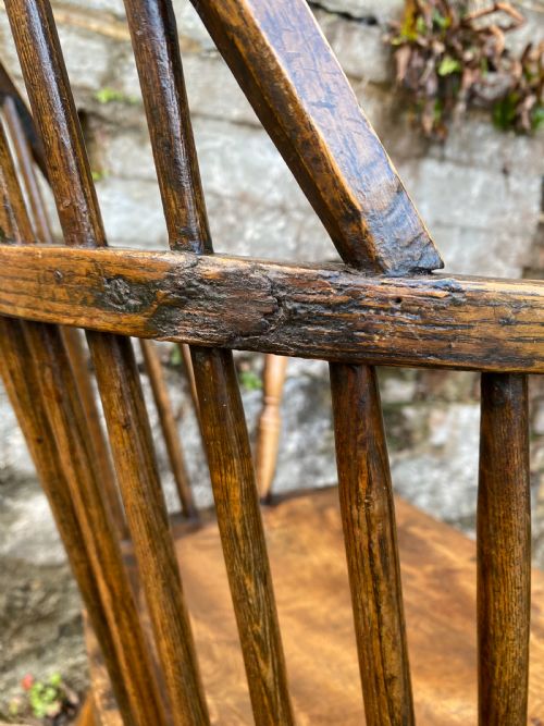 ANTIQUE COUNTRY WINDSOR CHAIR - ADDITIONAL PHOTO 9