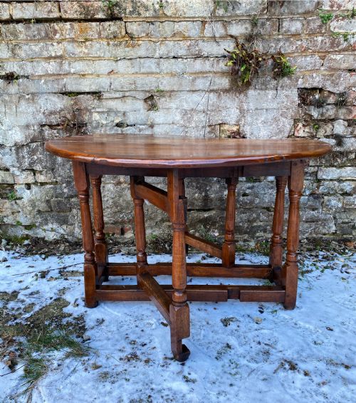 antique gateleg table - CATEGORY: ANTIQUE TABLES - DATED 18TH CENTURY